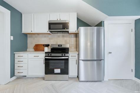931 Woodview Boulevard Fort Wayne IN 46806