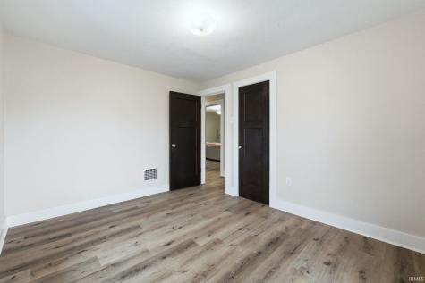 931 Woodview Boulevard Fort Wayne IN 46806