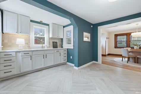 931 Woodview Boulevard Fort Wayne IN 46806