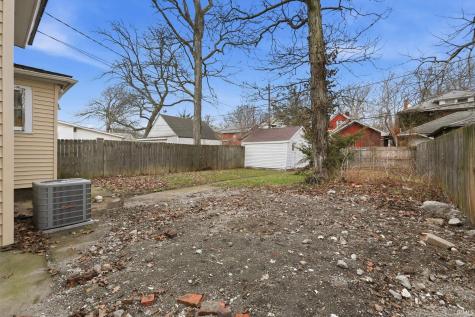 931 Woodview Boulevard Fort Wayne IN 46806
