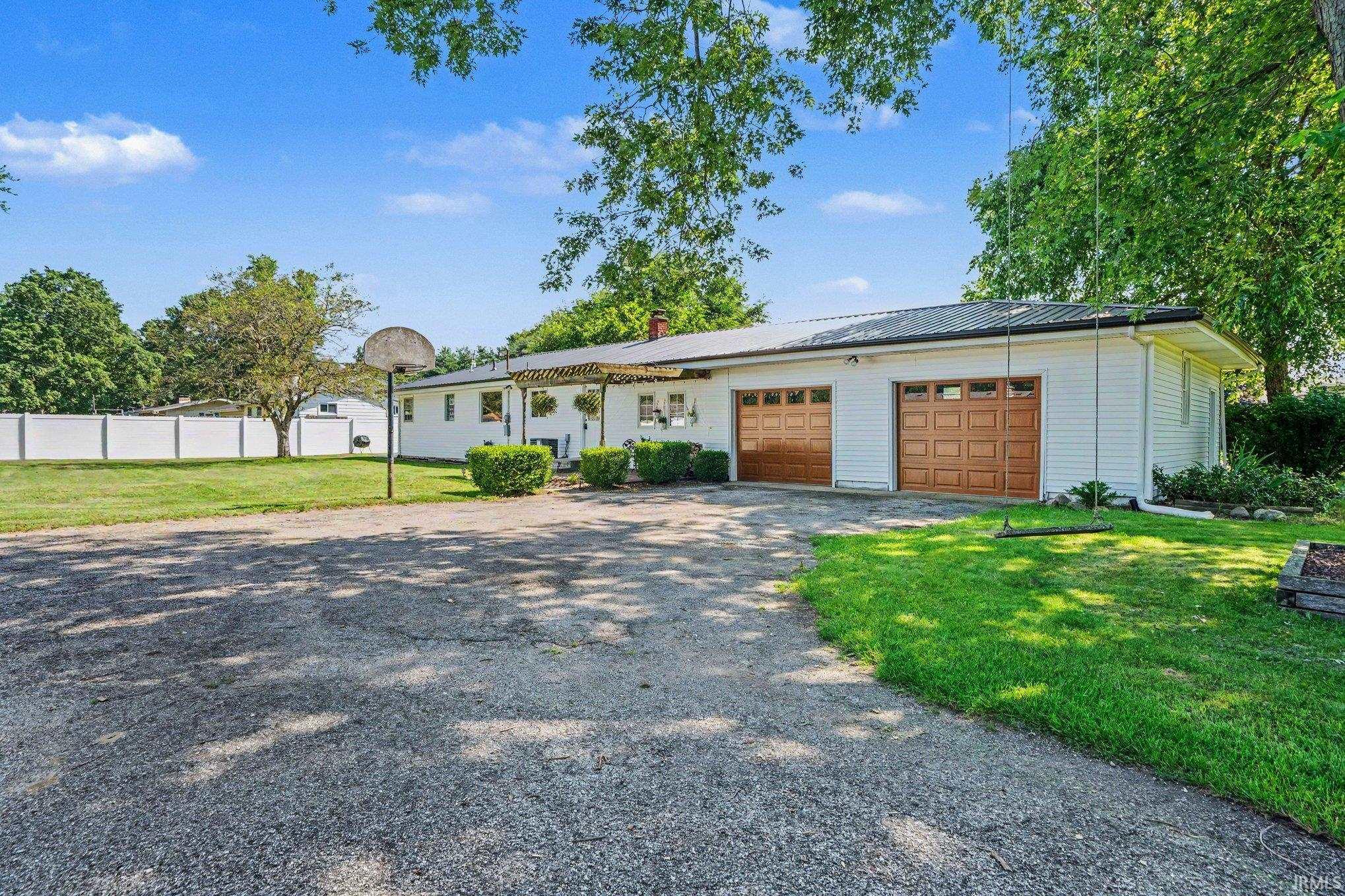 55195 Birch Road Osceola IN 46561