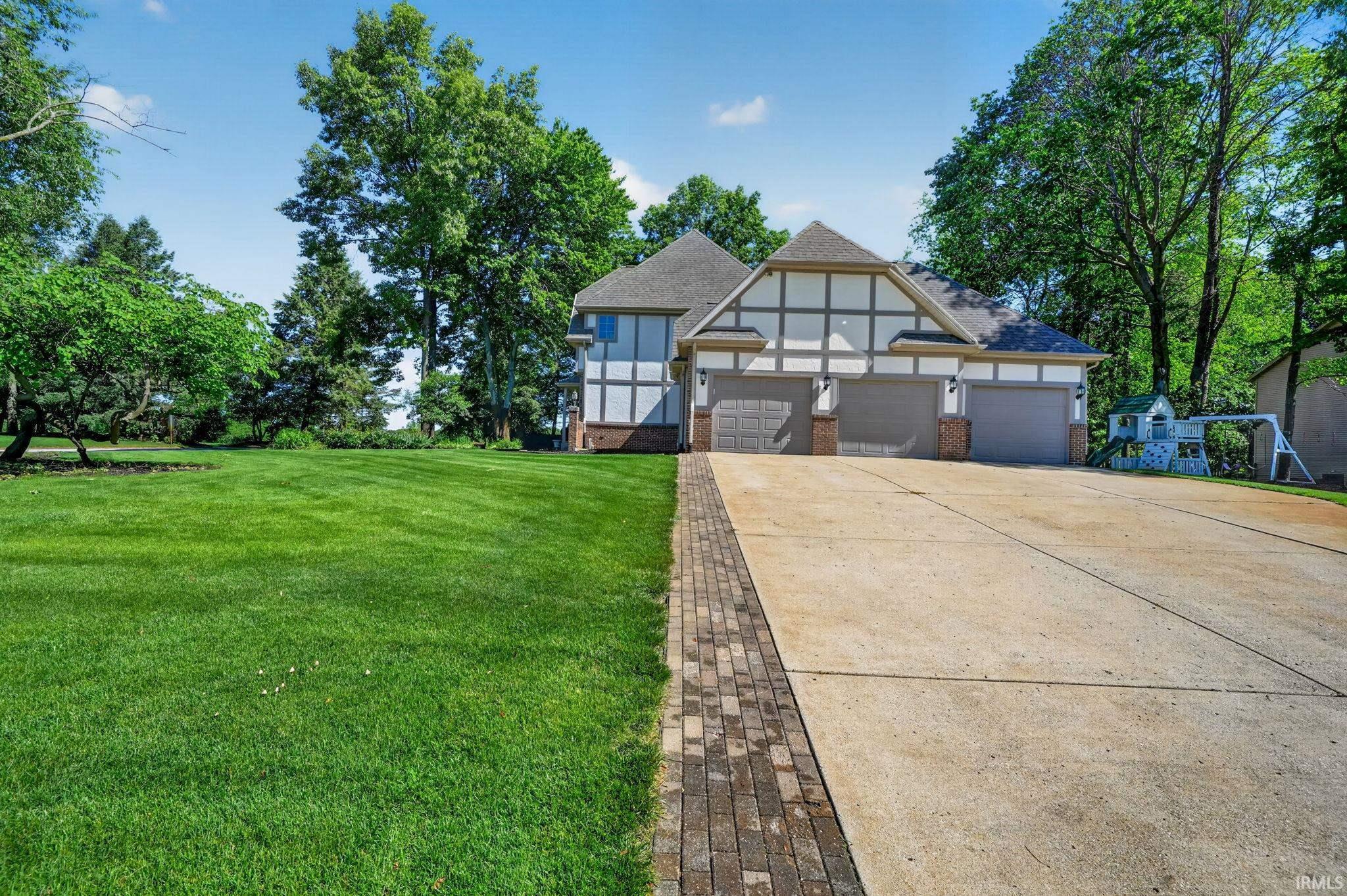 51530 Clubhouse Drive South Bend IN 46628