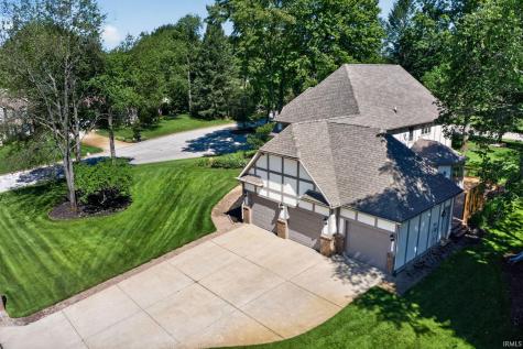 51530 Clubhouse Drive South Bend IN 46628