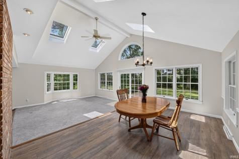 56039 Rio Lindo Drive Elkhart IN 46514