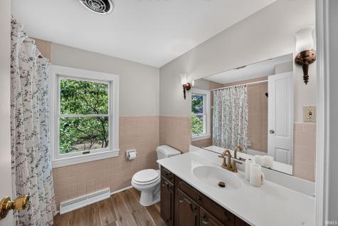 56039 Rio Lindo Drive Elkhart IN 46514