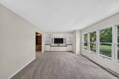 56039 Rio Lindo Drive Elkhart IN 46514