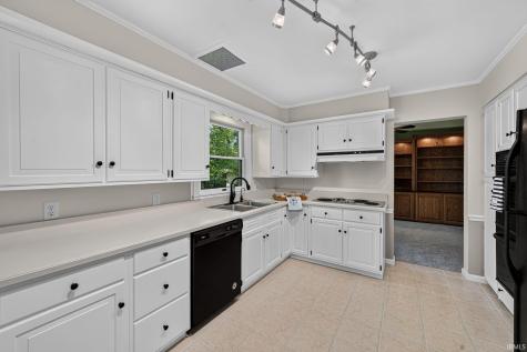 56039 Rio Lindo Drive Elkhart IN 46514