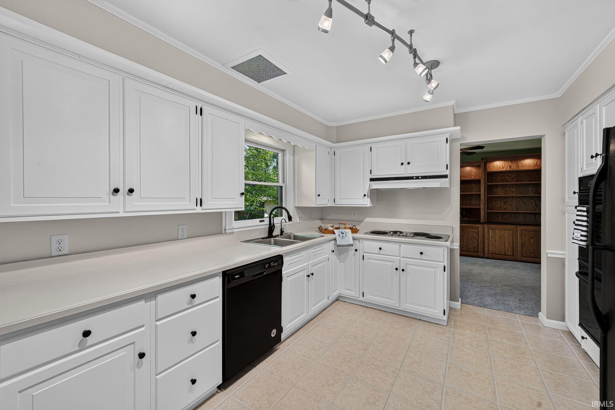 56039 Rio Lindo Drive Elkhart IN 46514