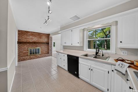 56039 Rio Lindo Drive Elkhart IN 46514