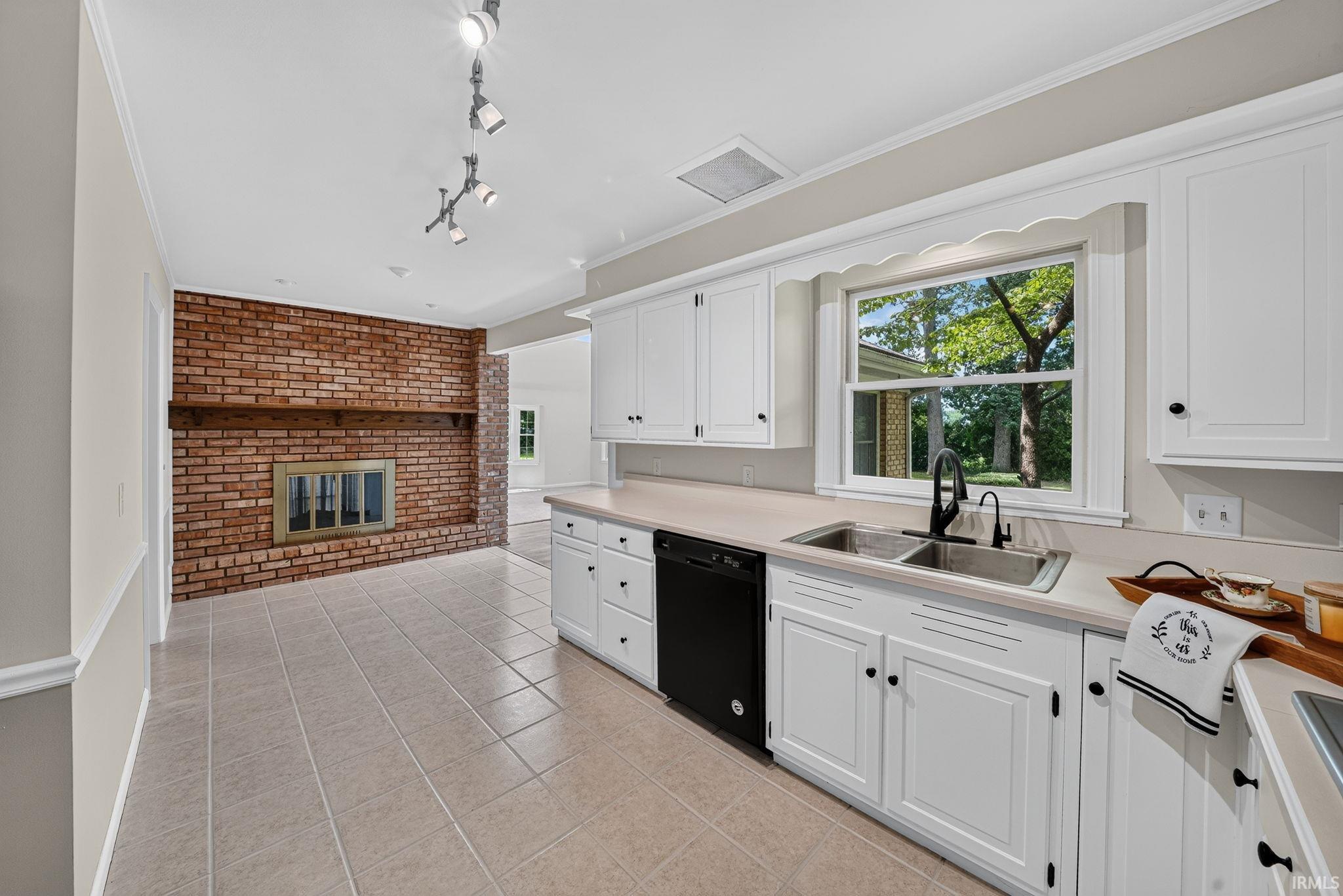 56039 Rio Lindo Drive Elkhart IN 46514