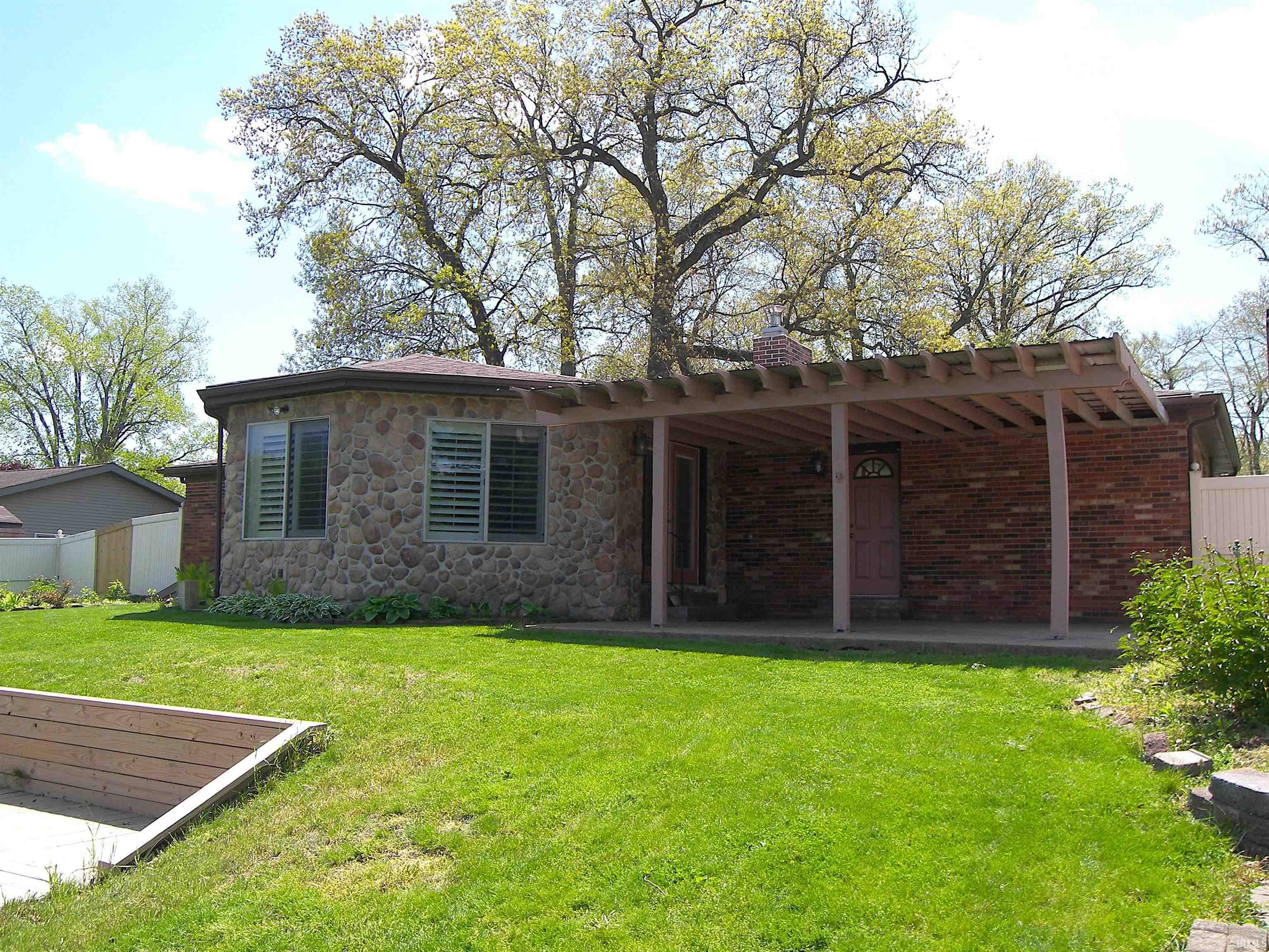 703 Ross Avenue Warsaw IN 46580