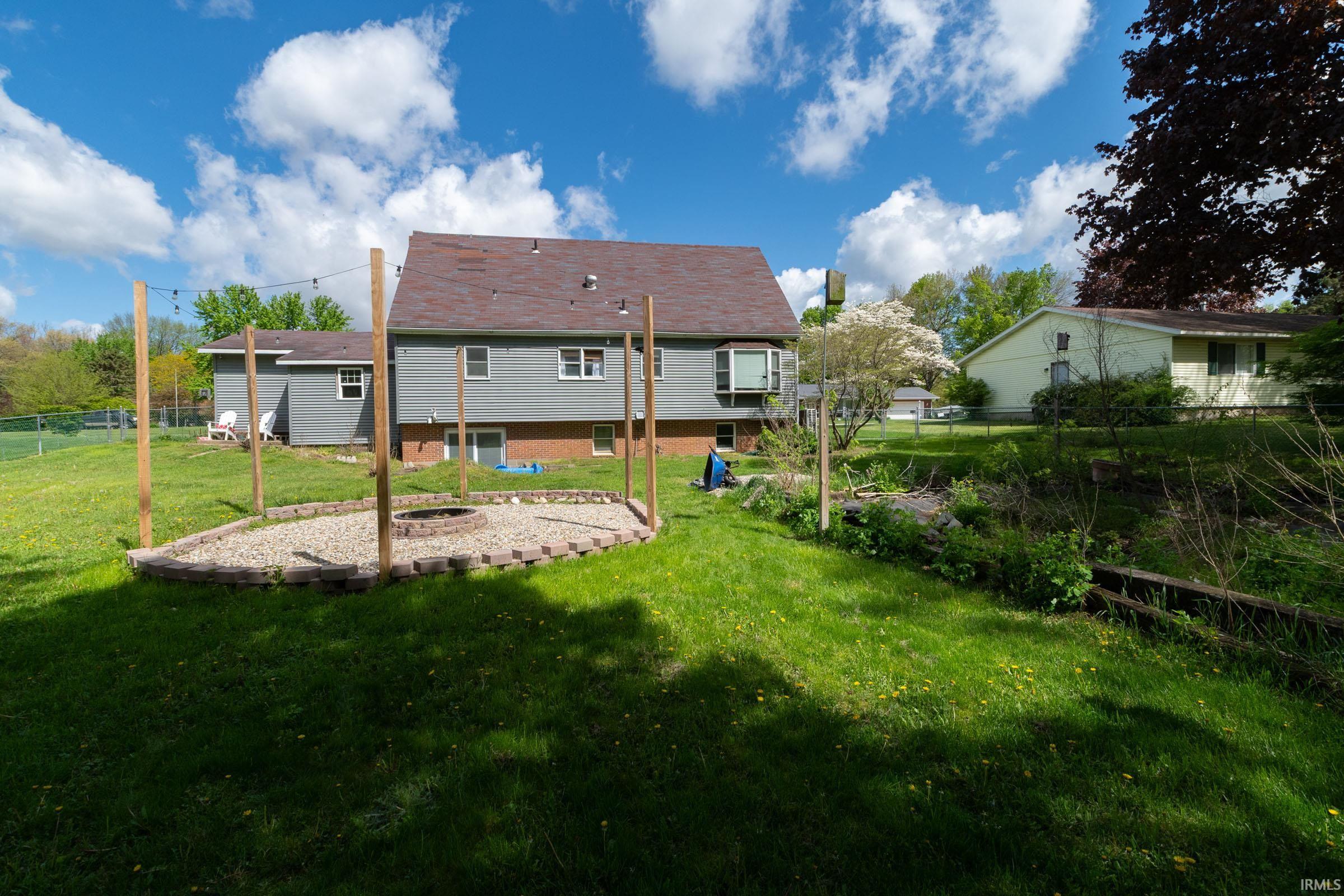22 Shore Manor Court Bristol IN 46507