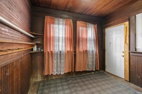 214 W Washington Street Monticello IN 47960