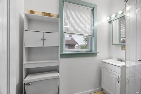 214 W Washington Street Monticello IN 47960