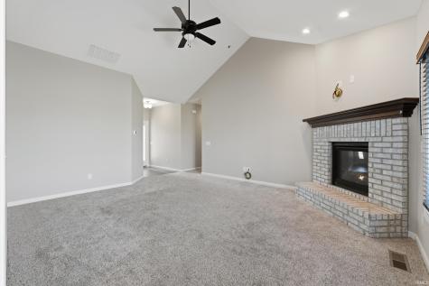 602 Pioneer Street Garrett IN 46738