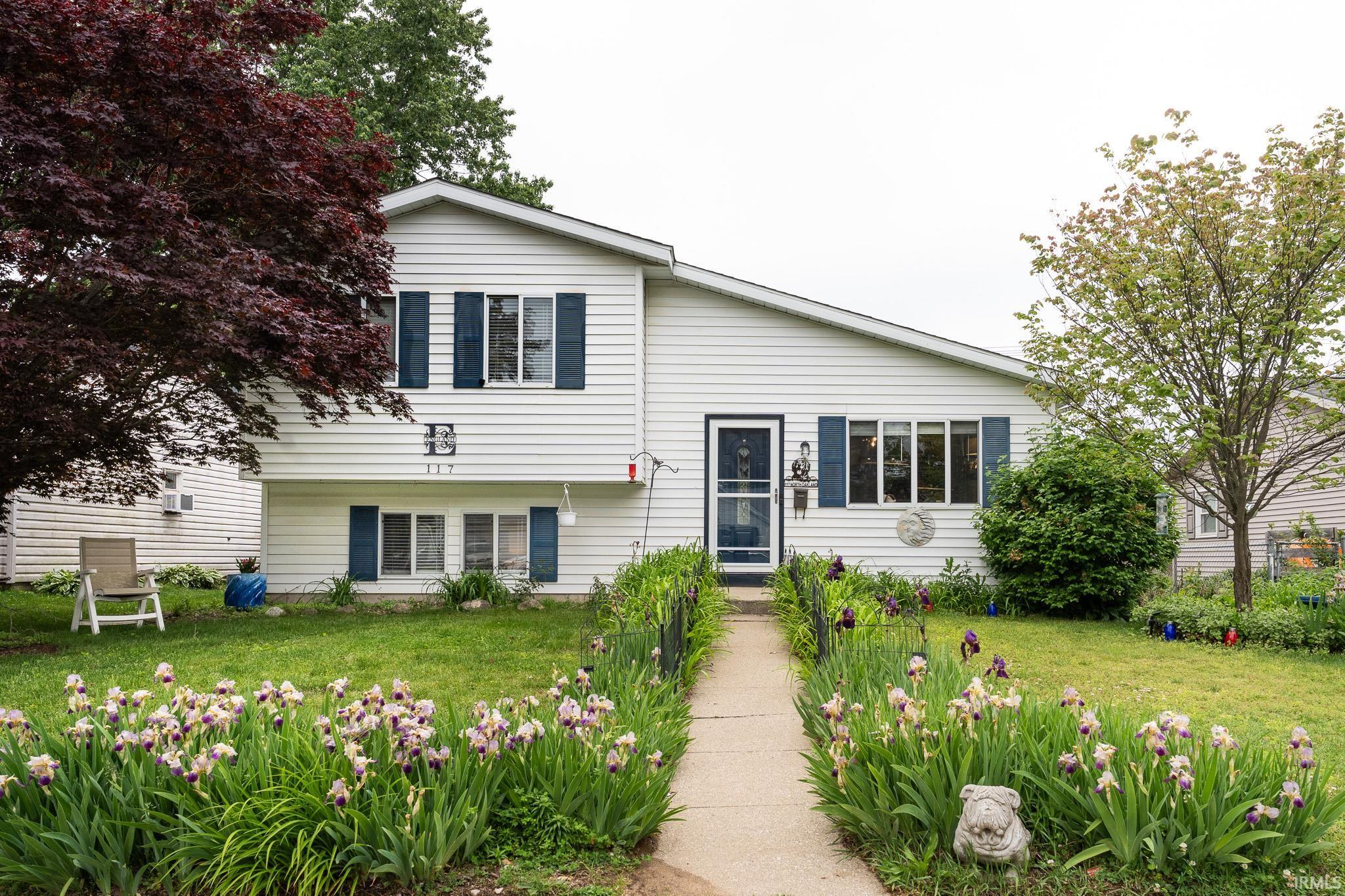 117 N Oakland Avenue Mishawaka IN 46544