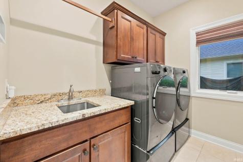 3717 Shinnecock Court Fort Wayne IN 46814