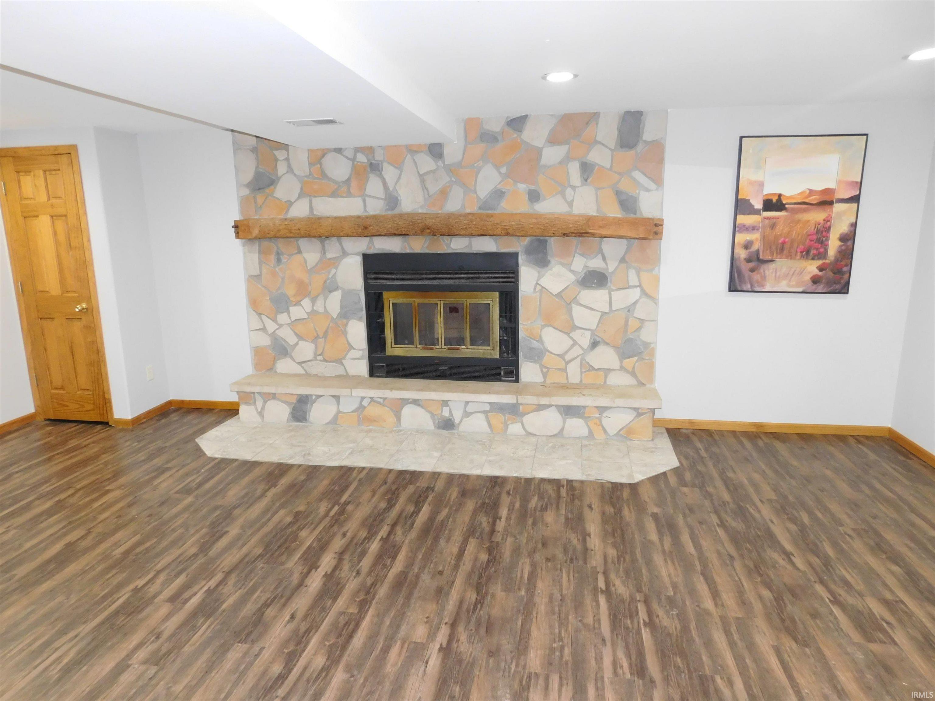 7531 W Crystal Lake Road Warsaw IN 46580