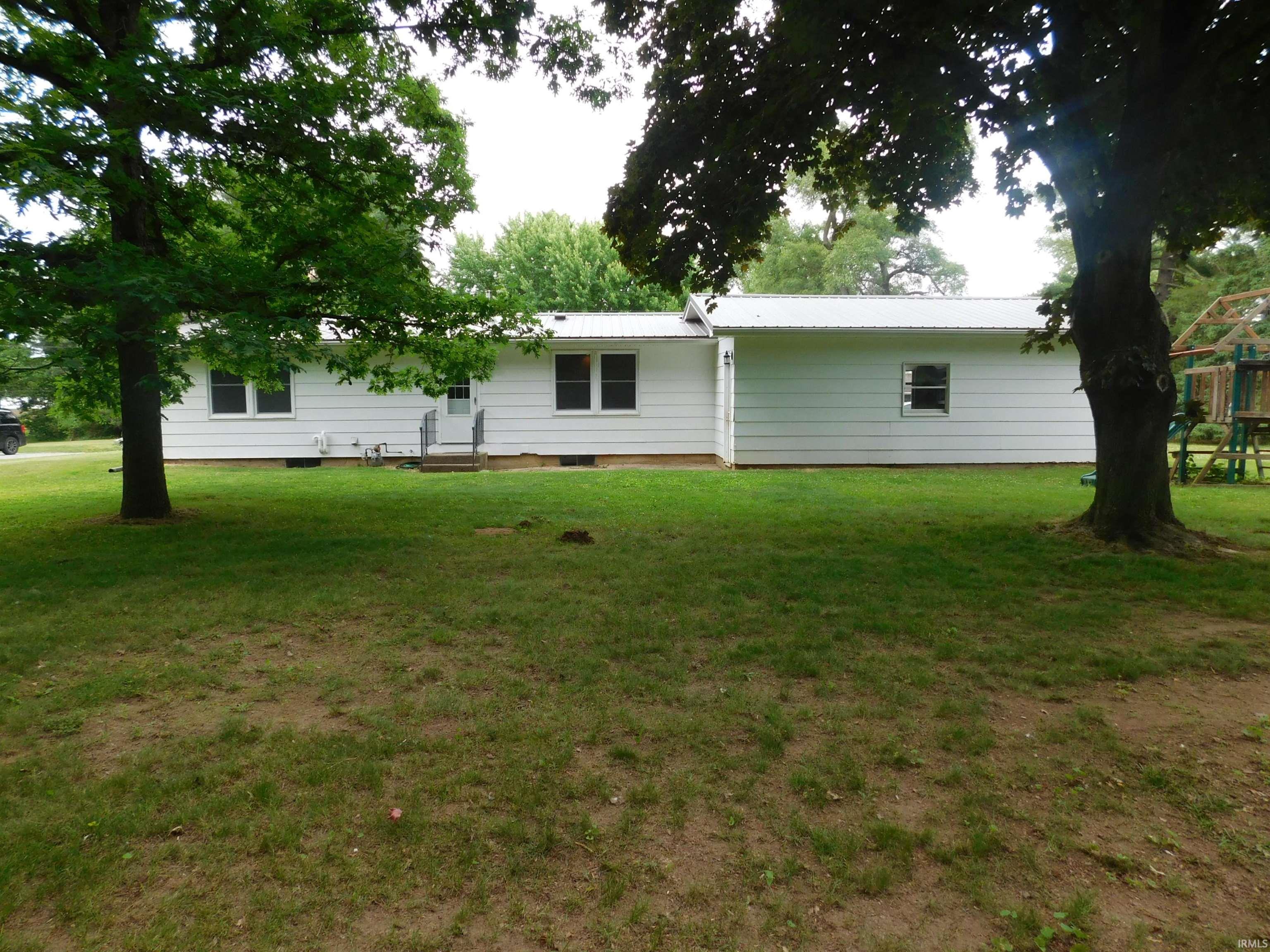 7531 W Crystal Lake Road Warsaw IN 46580