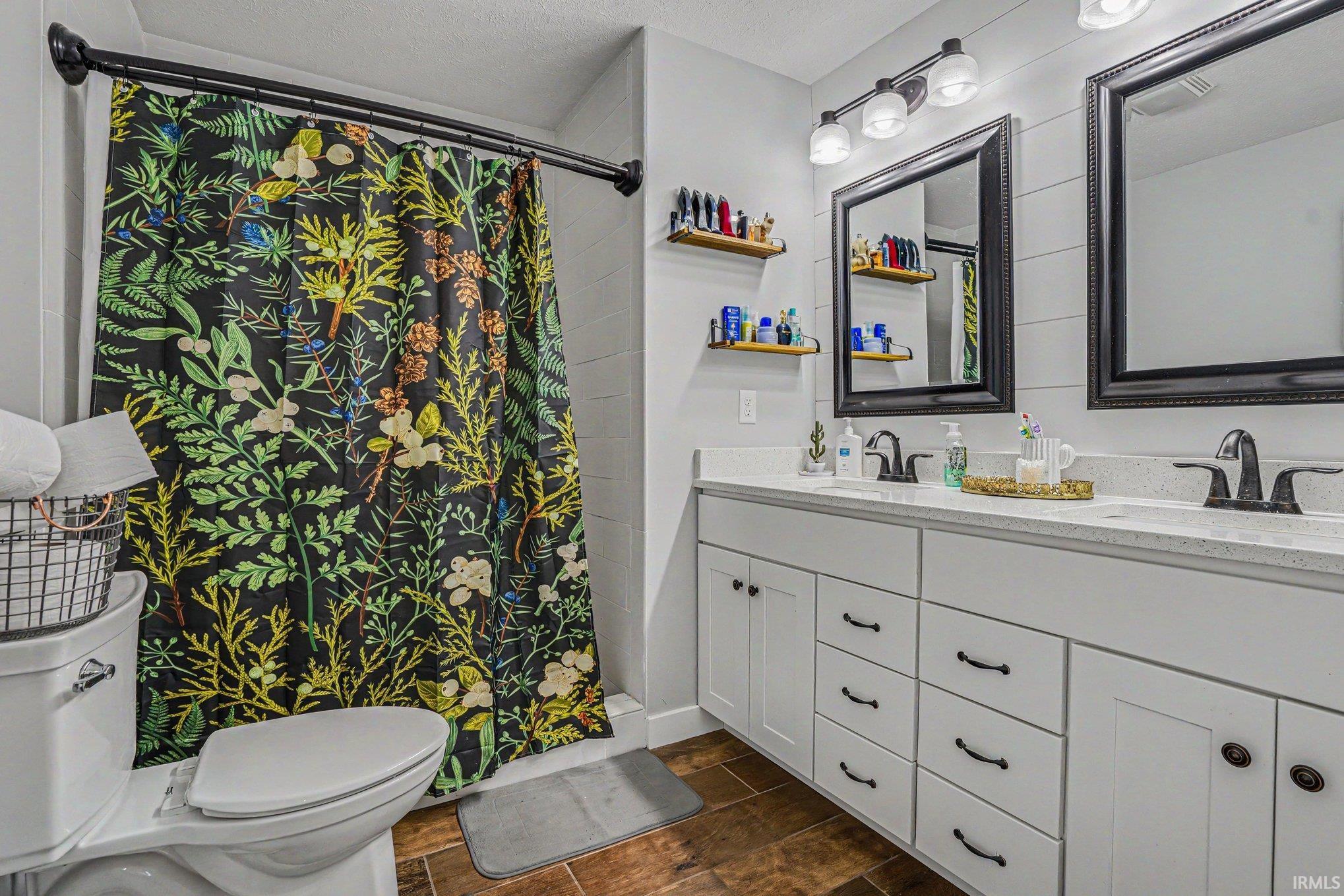 30657 Cynthia Drive Elkhart IN 46516
