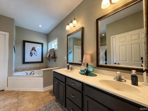 2939 Vertigo Court Evansville IN 47725