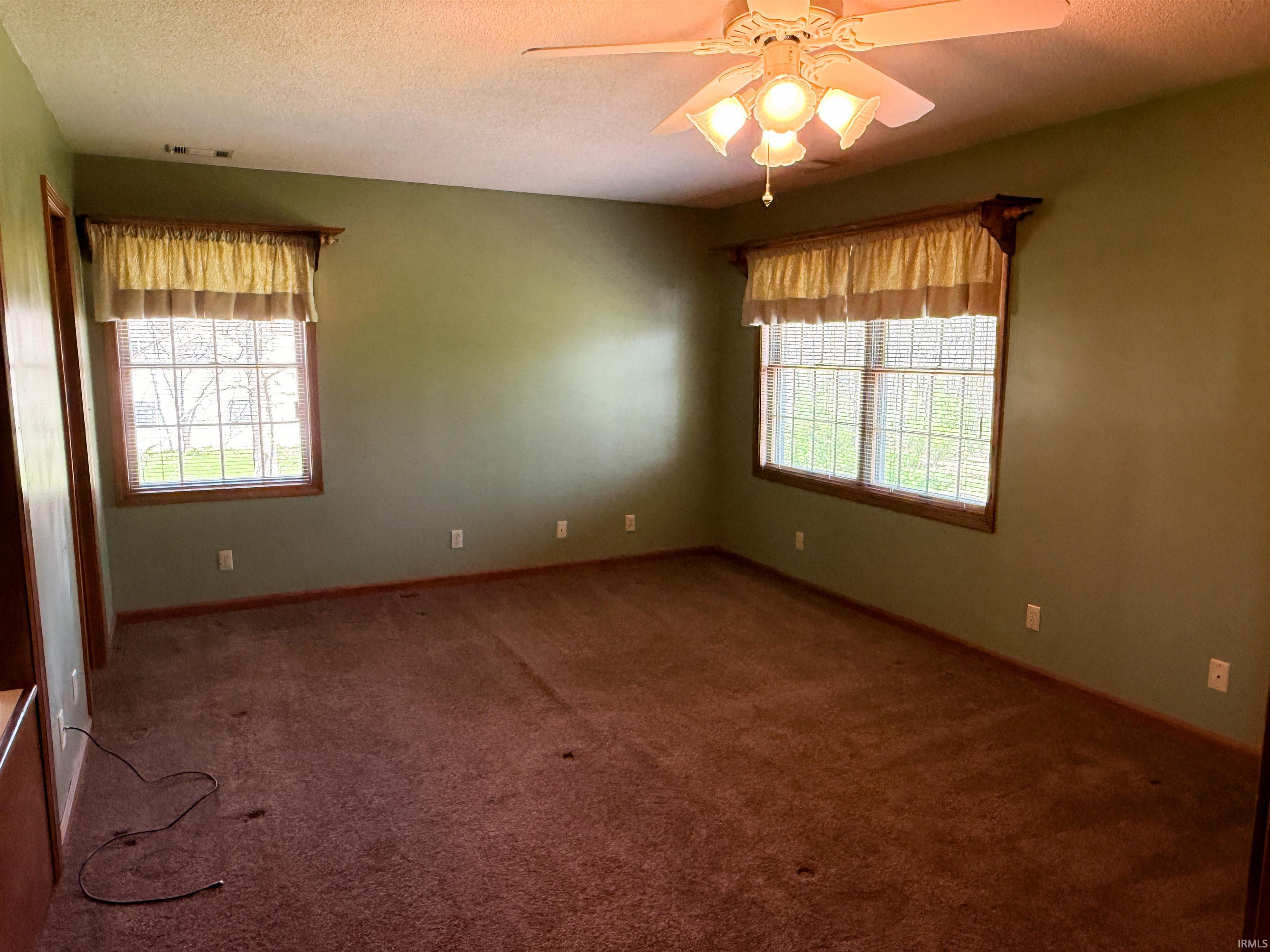 971 S Prairiewood Drive Rochester IN 46975
