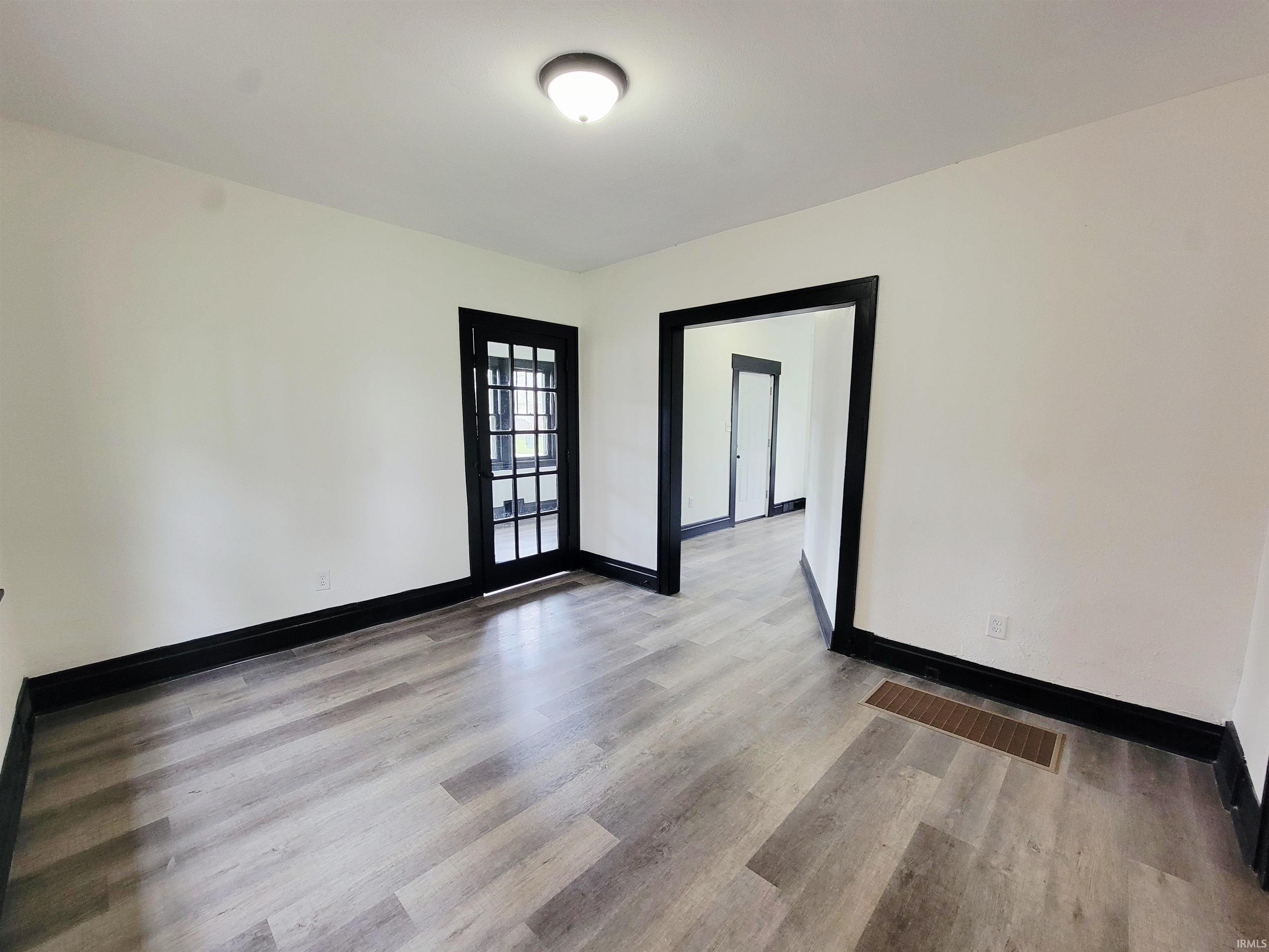 2118 Lincoln Way W South Bend IN 46628