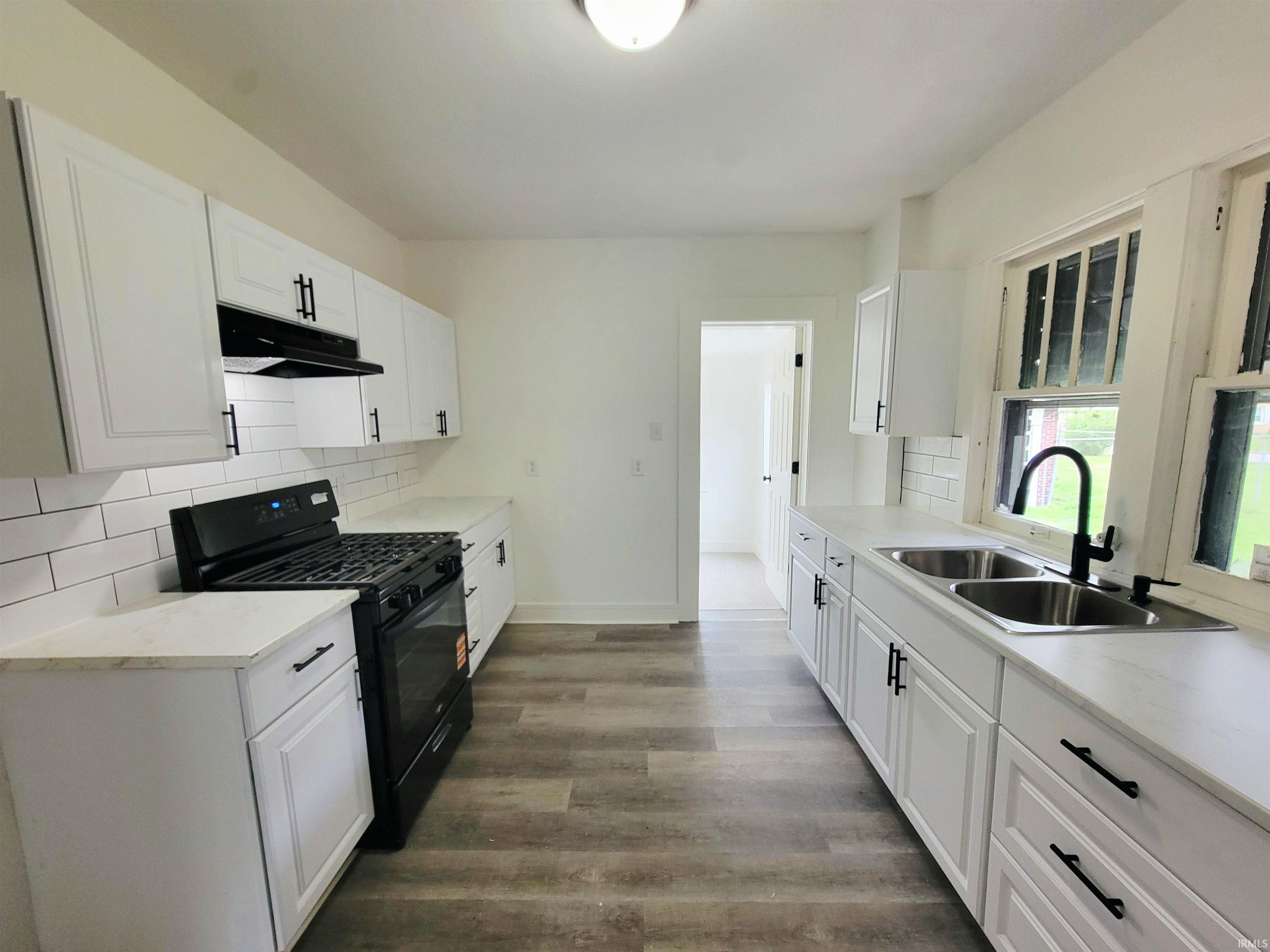 2118 Lincoln Way W South Bend IN 46628