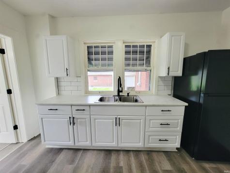 2118 Lincoln Way W South Bend IN 46628