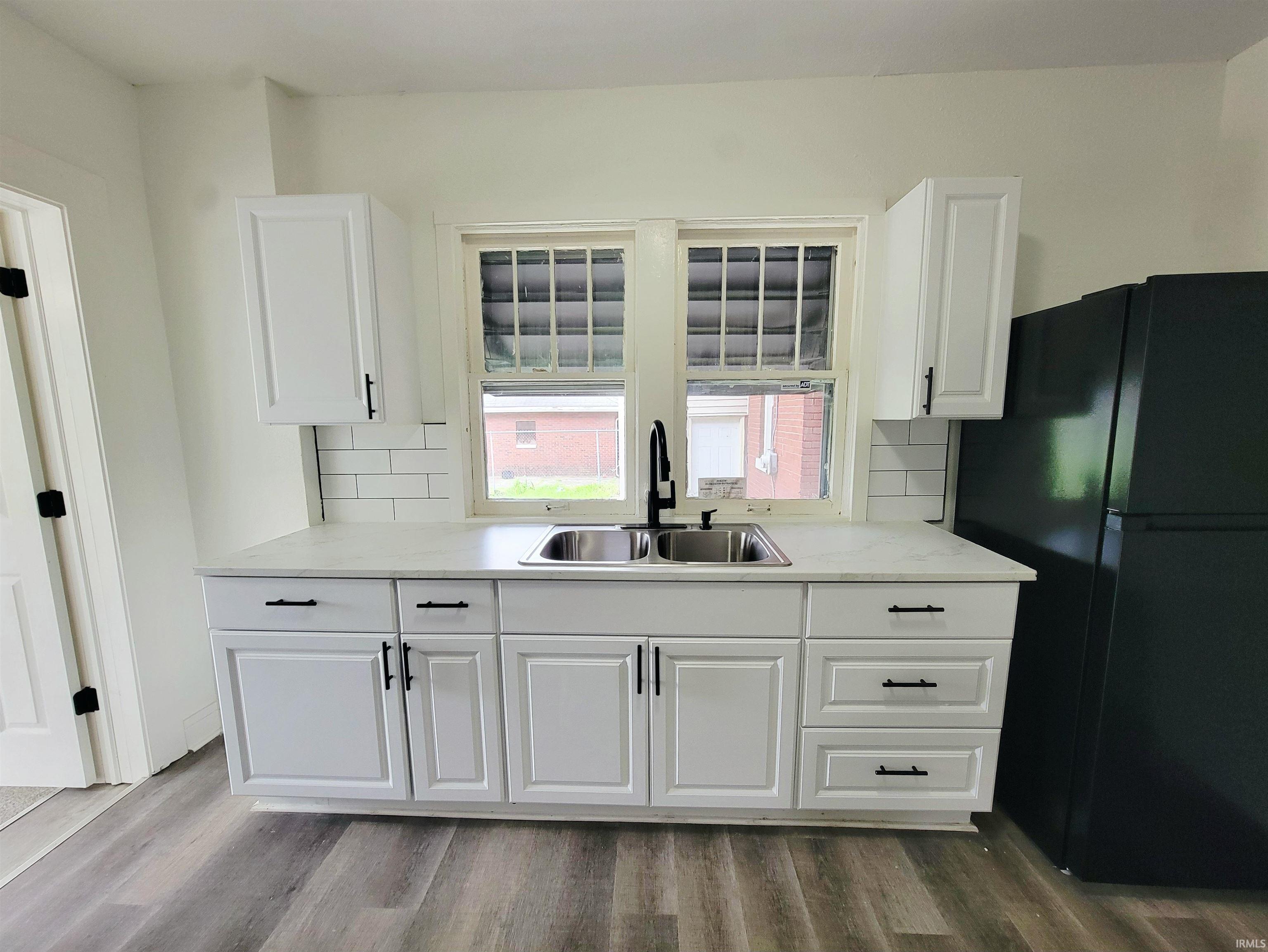 2118 Lincoln Way W South Bend IN 46628