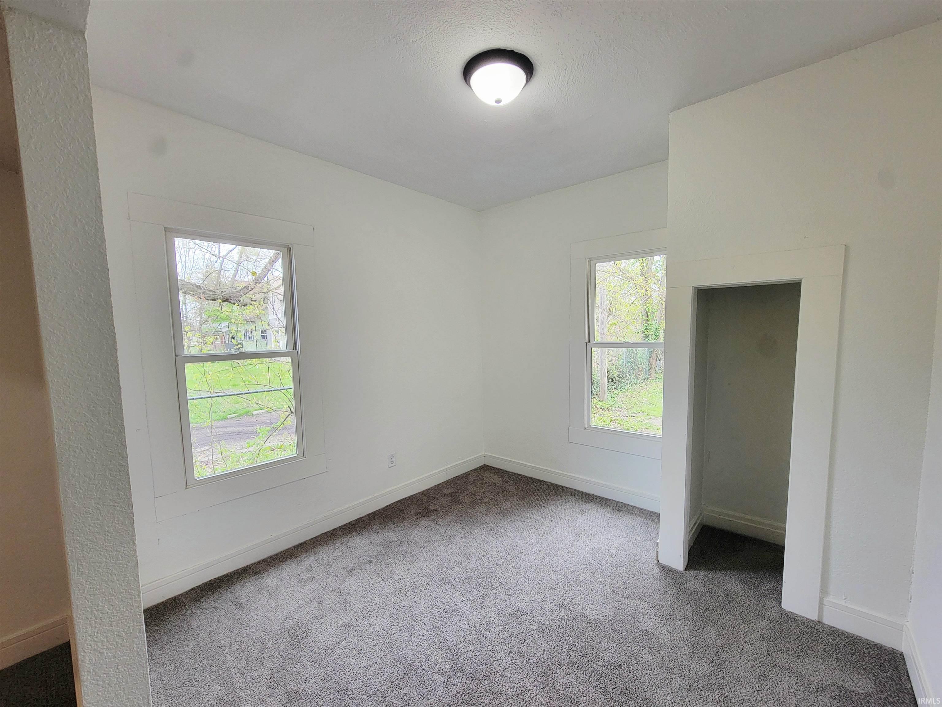 2118 Lincoln Way W South Bend IN 46628