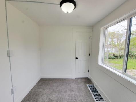2118 Lincoln Way W South Bend IN 46628