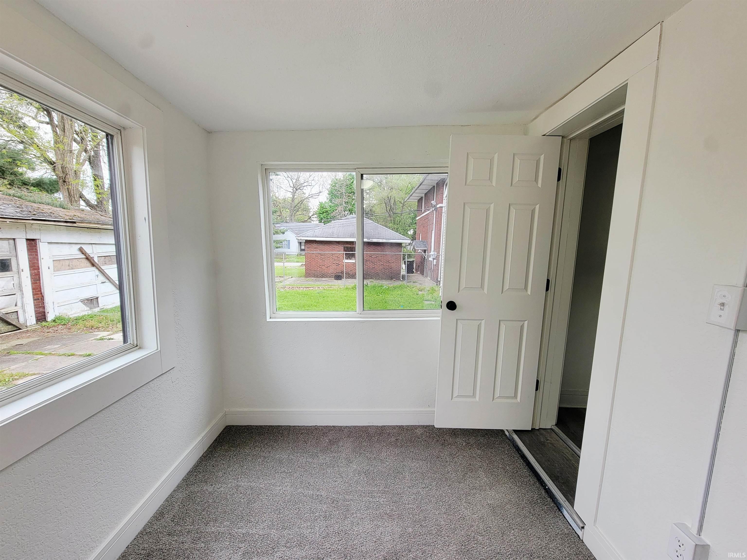 2118 Lincoln Way W South Bend IN 46628
