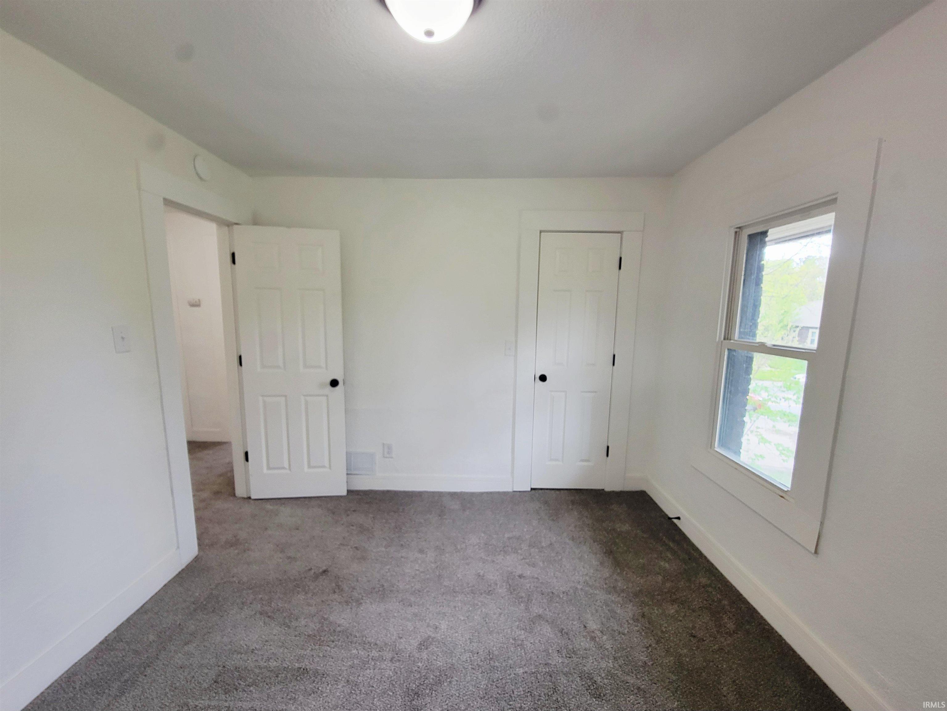 2118 Lincoln Way W South Bend IN 46628