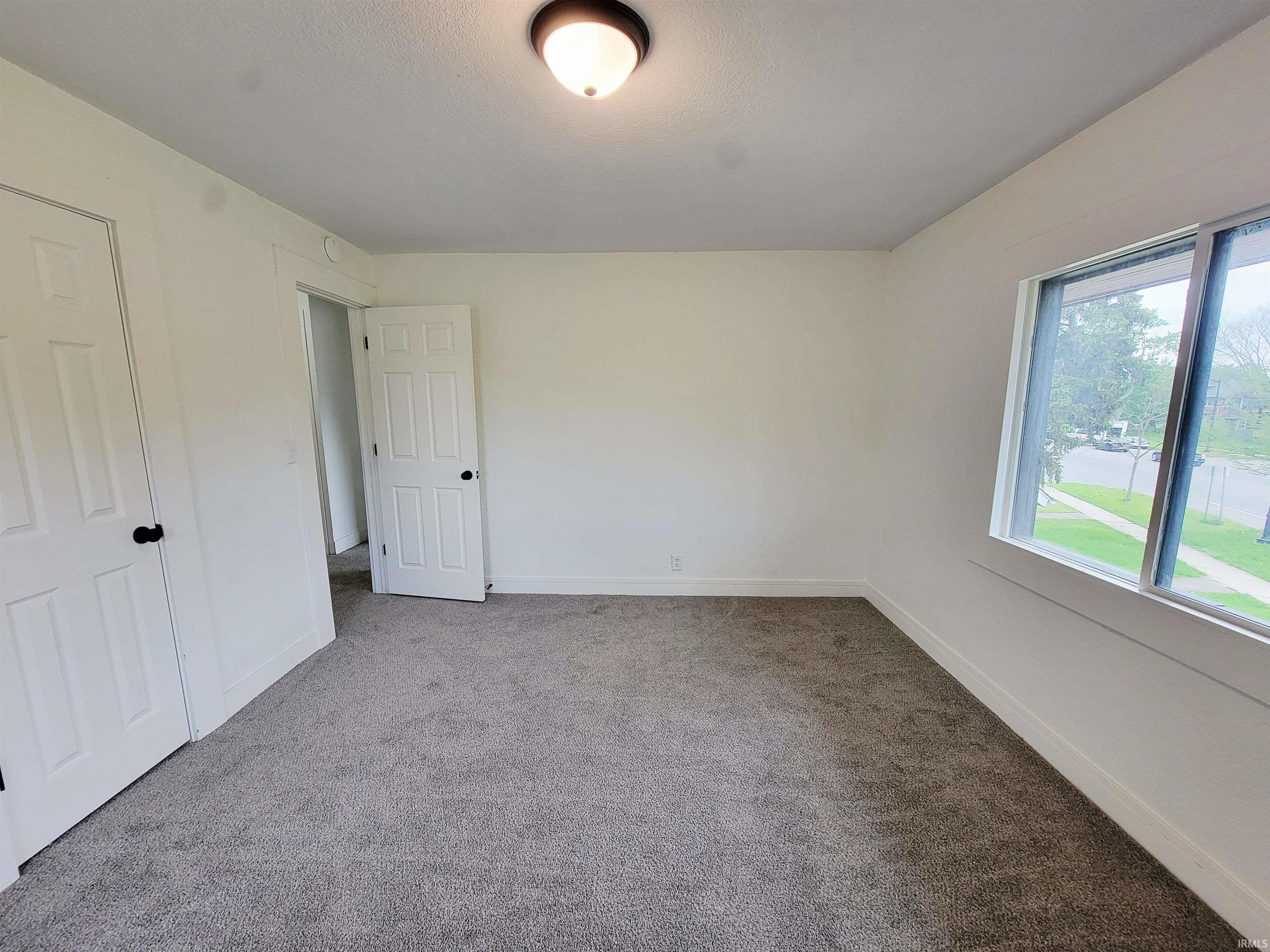 2118 Lincoln Way W South Bend IN 46628