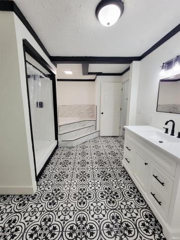 2118 Lincoln Way W South Bend IN 46628