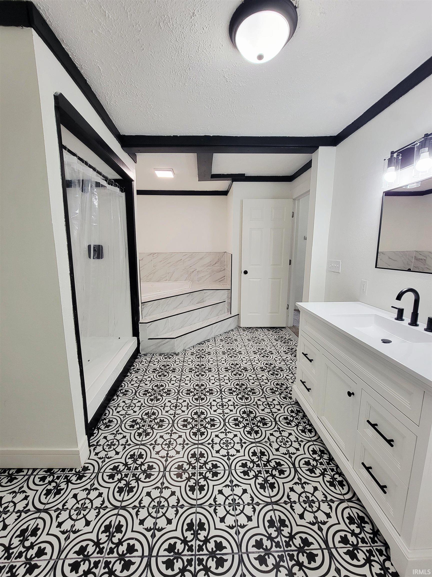 2118 Lincoln Way W South Bend IN 46628