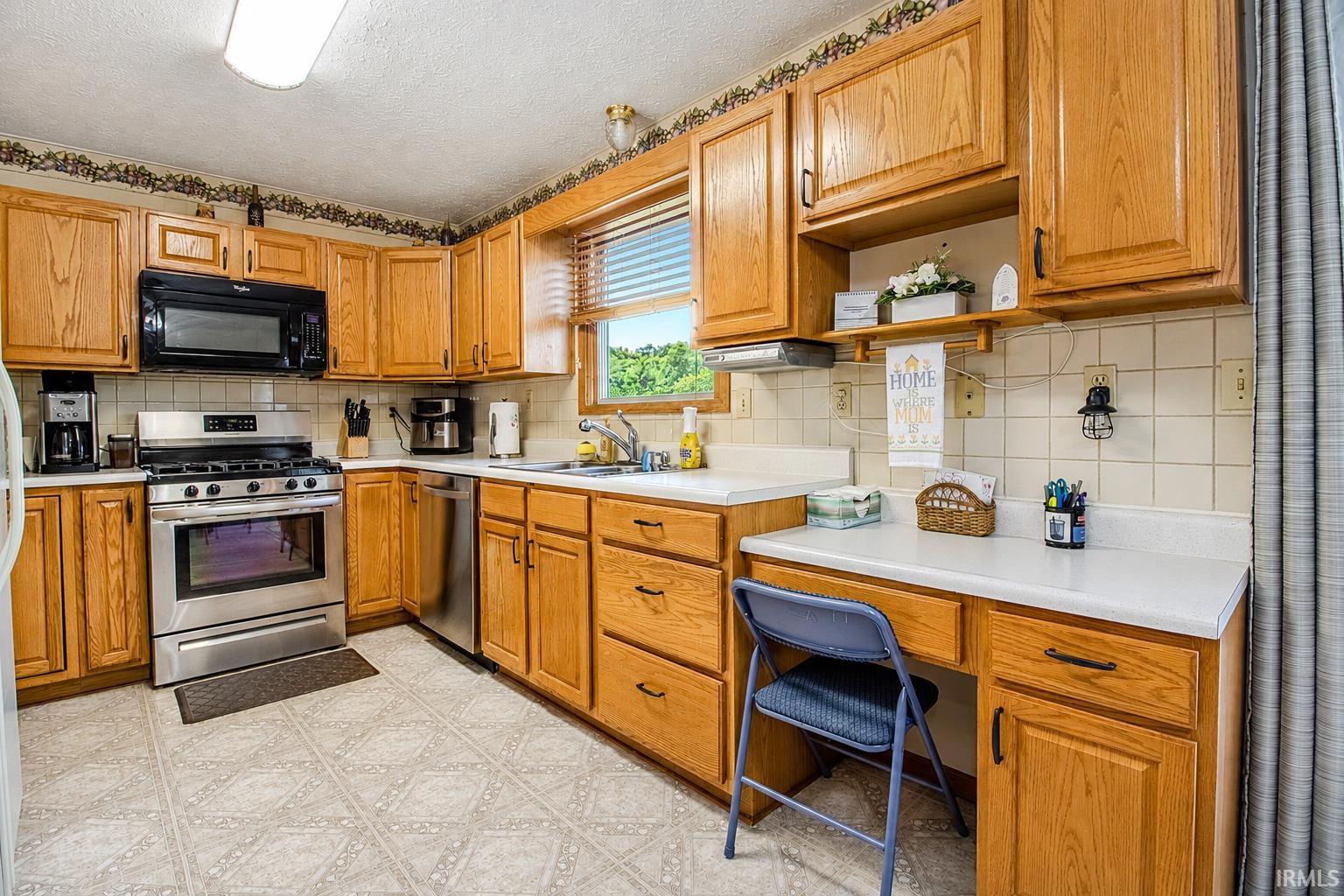 2190 E 100 S Knox IN 46534