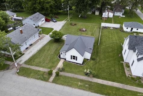 305 S Madison Street Darlington IN 47940