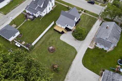 305 S Madison Street Darlington IN 47940