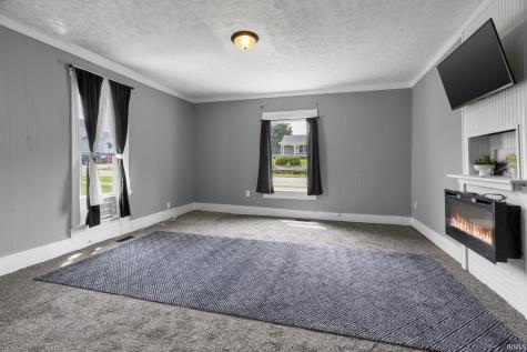 305 S Madison Street Darlington IN 47940