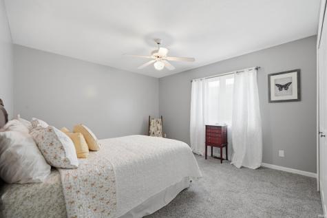 209 N Copperwood Court Muncie IN 47304