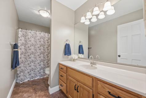209 N Copperwood Court Muncie IN 47304