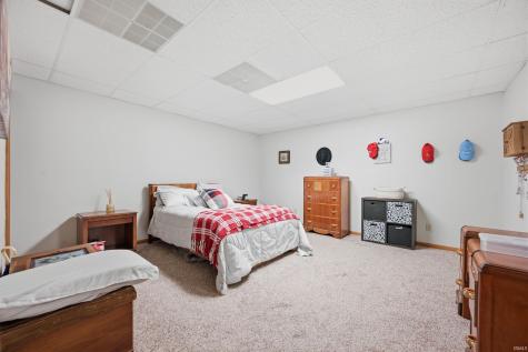 209 N Copperwood Court Muncie IN 47304