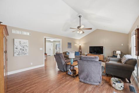 209 N Copperwood Court Muncie IN 47304