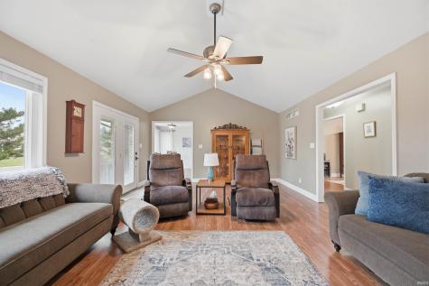 209 N Copperwood Court Muncie IN 47304