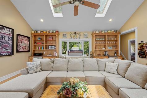 2636 N Peterson Drive Monticello IN 47960