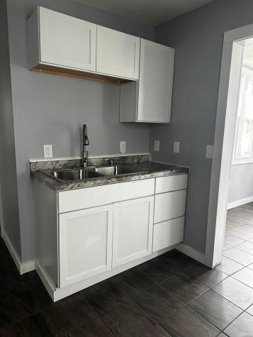 406 E Broadway Street South Bend IN 46601