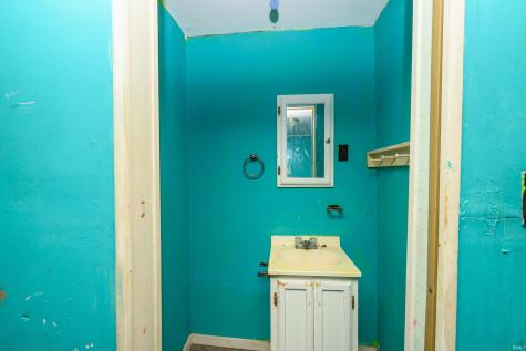 822 W Franklin Street Hartford City IN 47348