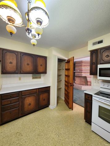 7300 W Nixon Road Yorktown IN 47396